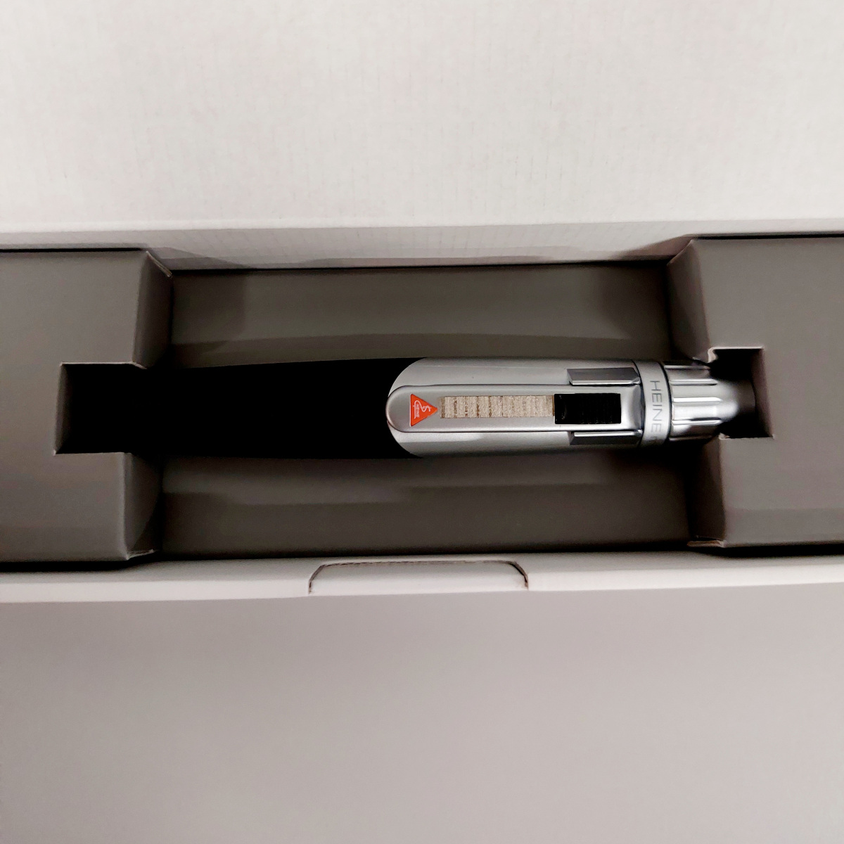Tweedekans: Heine - Mini-C Cliplamp - met batterijhandvat - LED - Afbeelding 2